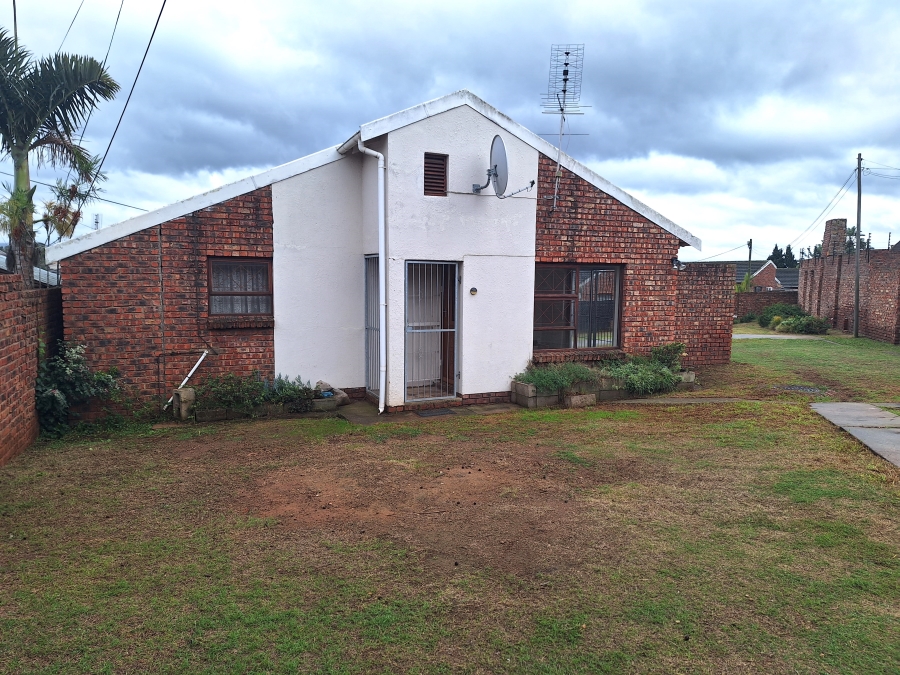 To Let 3 Bedroom Property for Rent in Strelitzia Park Eastern Cape